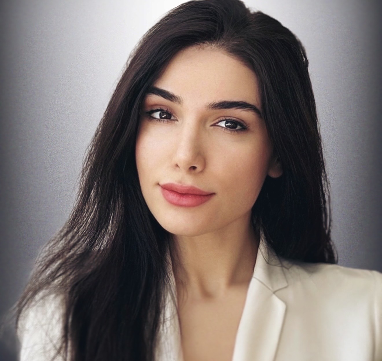 Dr. Aniseh Farshid