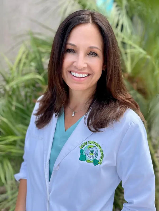 Photo of Dr. Alana Saxe, DMD