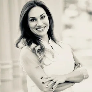 Photo of Dr. Atoosa Nikaeen, DDS