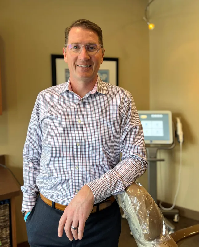 Photo of Dr. Bryan K Roos, DMD, MSD, MS, PS