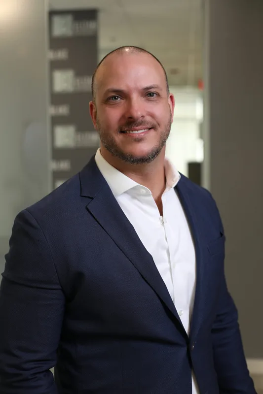 Photo of Dr. Christopher William Peluso