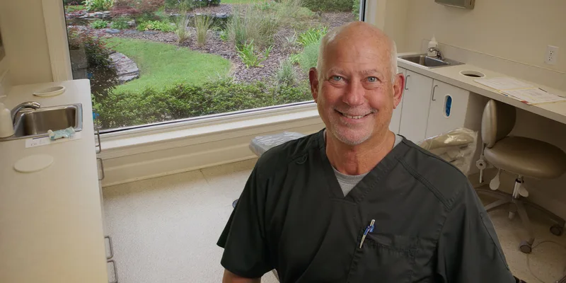 Photo of Dr. David R. Williams, DDS