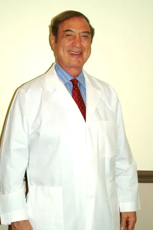 Photo of Dr. Howard B Marshall, DDS