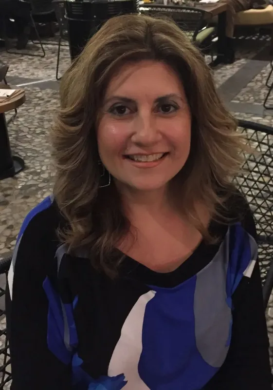 Photo of Dr. Lisa Gabrielle Salloum, D.D.S.