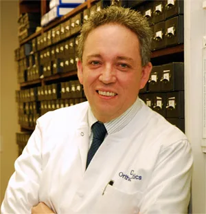 Photo of Dr. Mauricio Arguello, D.D.S., M.S.