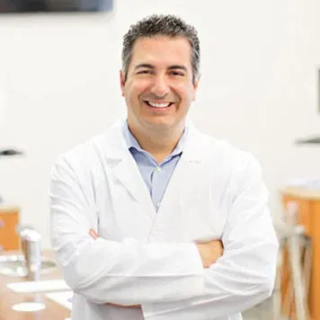 Photo of Dr. Nelson Javiar Diaz, DMD