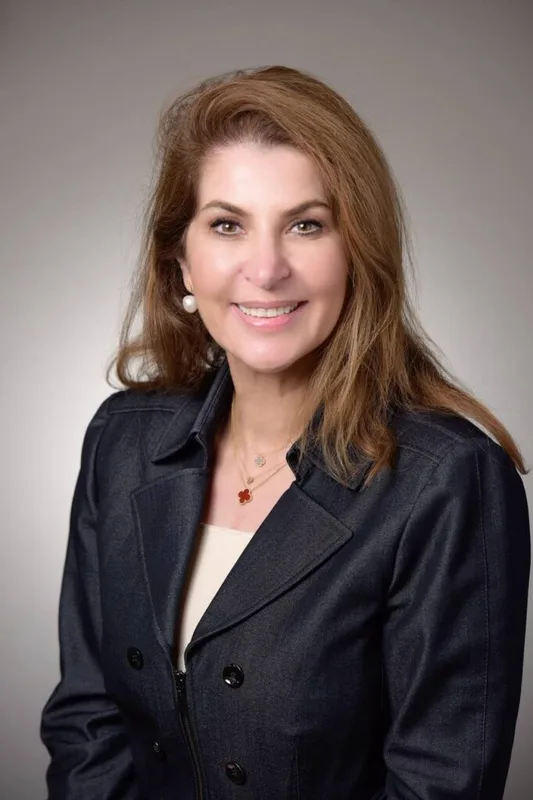 Photo of Dr. Nooshin Ghayoumi, D.D.S.