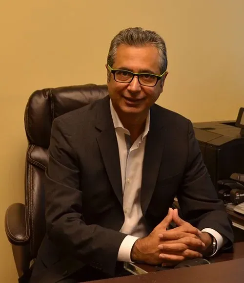 Photo of Dr. Ramin Azghandi, DDS