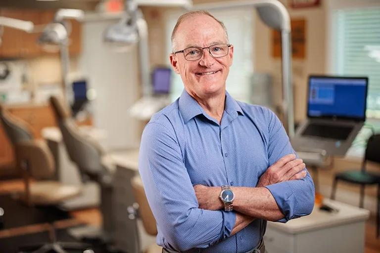 Photo of Dr. Robert Louis Mattioli, DMD