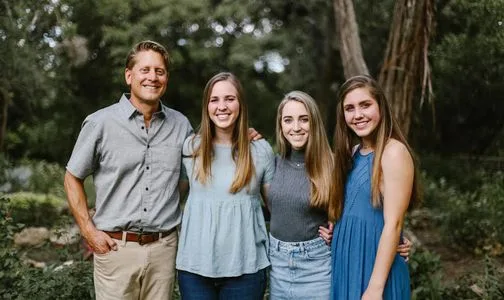 Photo of Dr. Robert Ramirez, DDS, MS