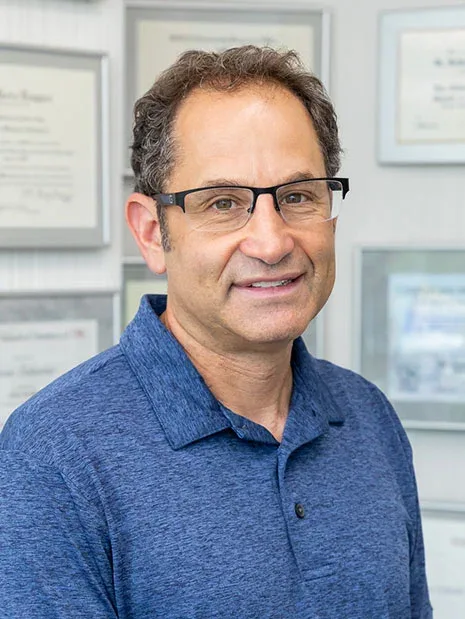 Photo of Dr. Robert Ian Schacter, D,D,S,