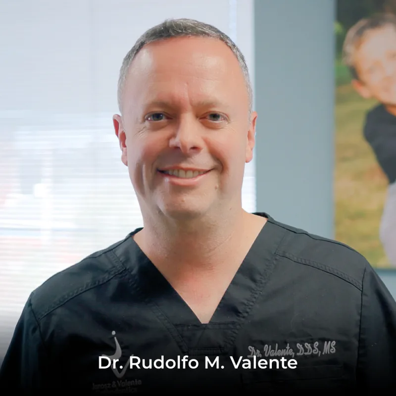 Dr. Rufolfo Valente