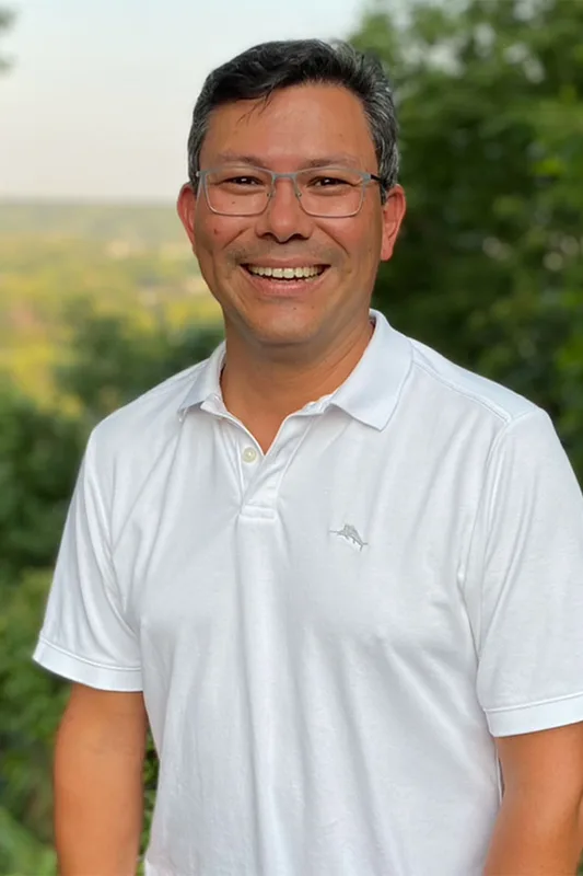 Photo of Dr. Saul Ovalle, D.D.S., M.S.