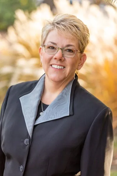 Photo of Dr. Wendy L. Sydlewski, DDS, MD.