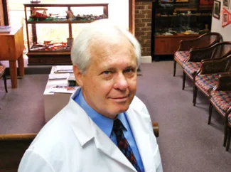 Photo of Dr. William B Cox, DDS